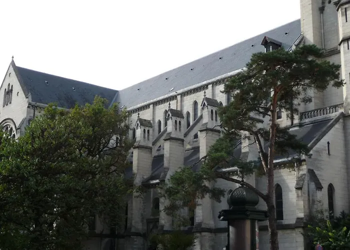 Hotel Le Postillon Pau