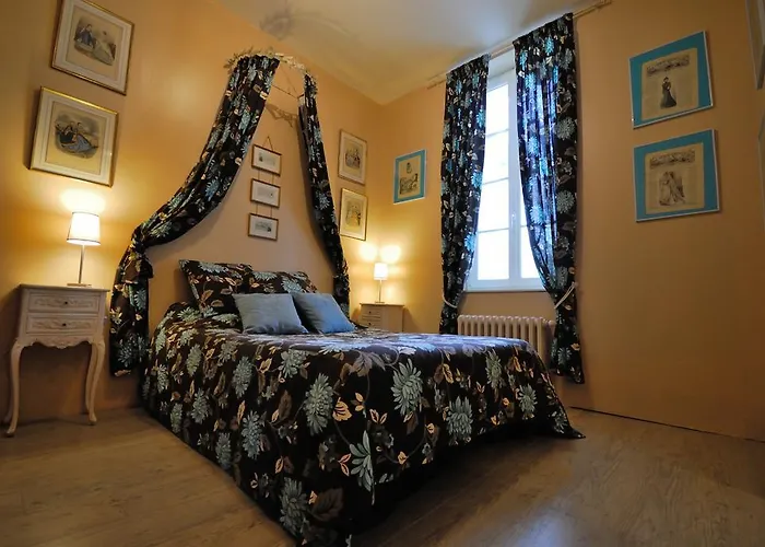 Chambres Et Table D'Hotes Le Jardin De Tesse Tolone