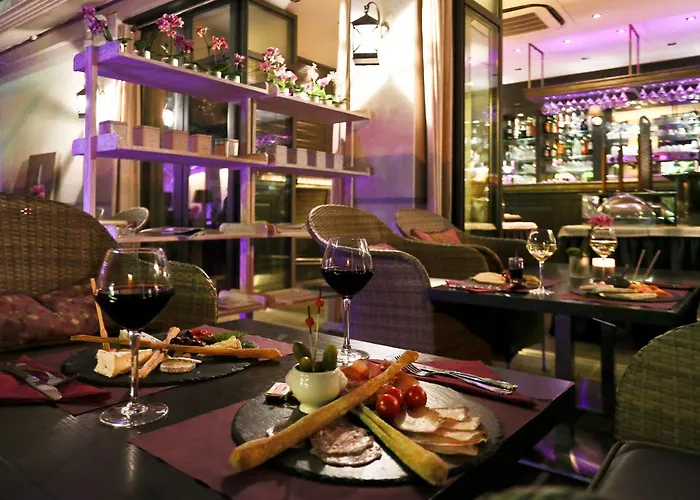La Place Boutique Hotel Antibes