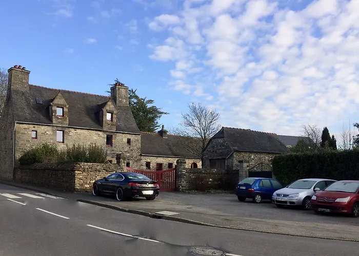 Landerneau Hotels