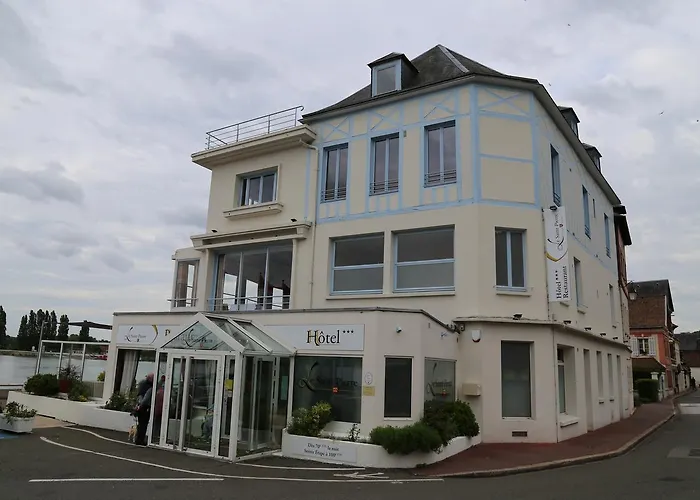 Le Saint Pierre Hotel La Bouille
