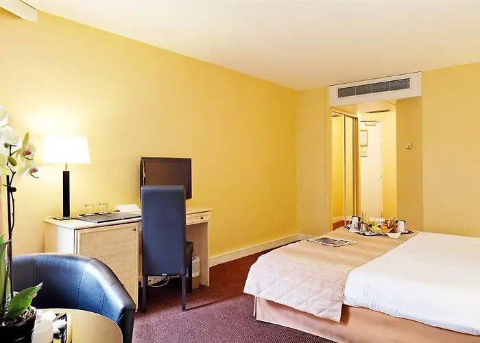 Hotel Auteuil Tour Eiffel Paris
