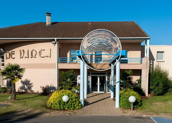 Espace Leonard De Vinci Lisses
