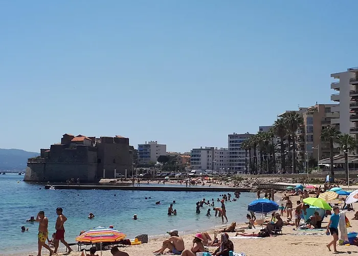 Le Saint Louis Plage Tolone