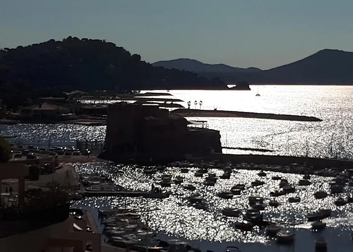 Le Saint Louis Plage Tolone