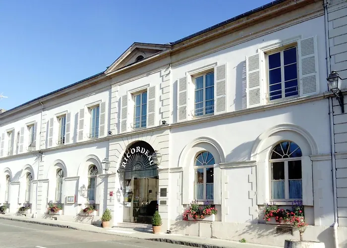 Loue Hotels
