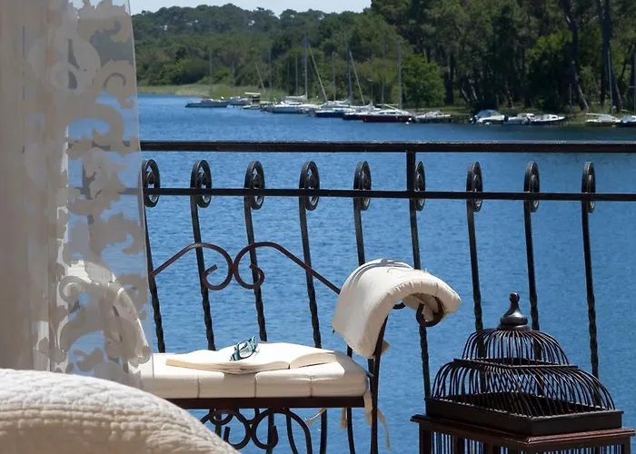 Hotel La Caravelle Logis à Biscarrosse