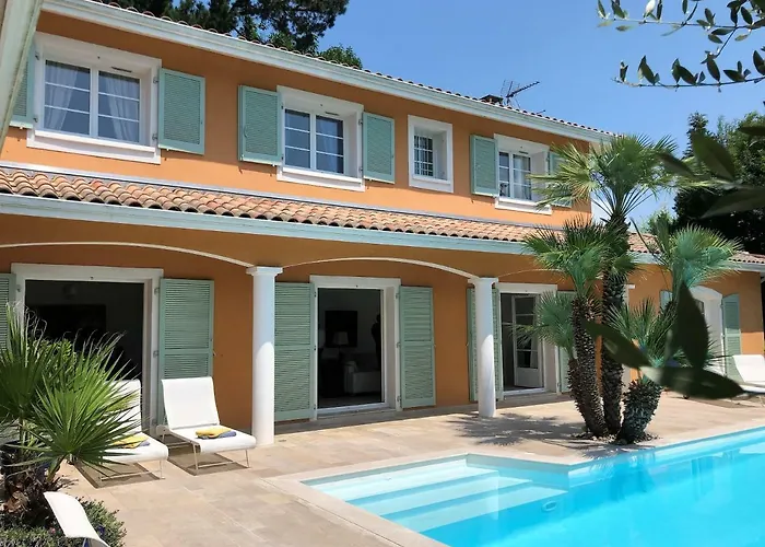Bungalow in Biarritz