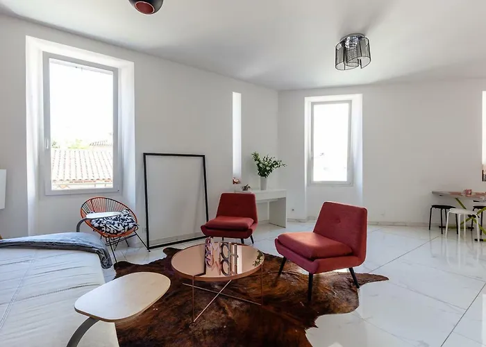 Alpinias Bed And Breakfast Marsiglia