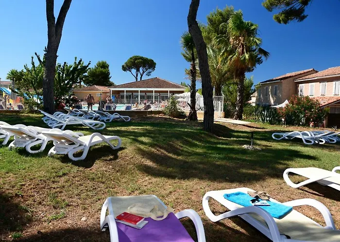 Residence Odalys Le Mas Des Vignes Calvisson