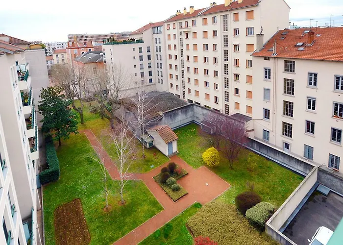 Part Dieu Charial Suites & Chambres Lione