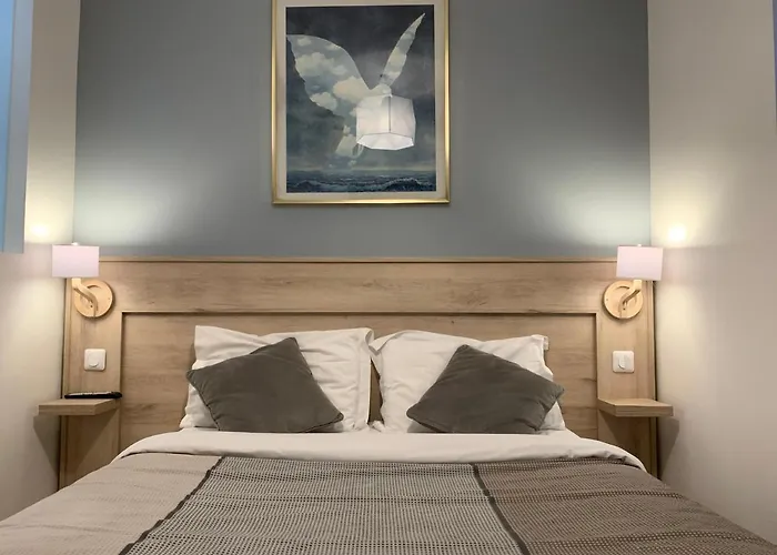 Menil Bon Temps Hotel Paris