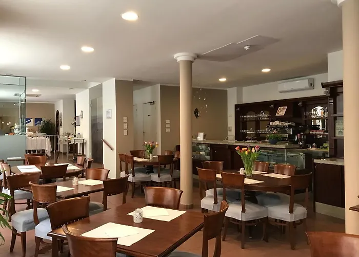 Azur Hotel Beausoleil